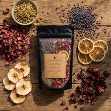 Load image into Gallery viewer, Simmer Pot Kit | Home Fragrance | Stovetop Potpourri | Housewarming Gift | Natural Home Scent | Cozy Simmering Pot | Organic Botanical Blend